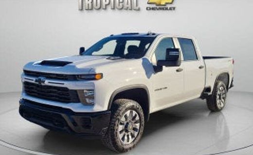 2026 Chevrolet Silverado HD Custom