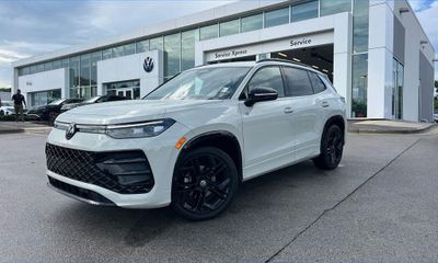 2025 Volkswagen Tiguan SE R Line