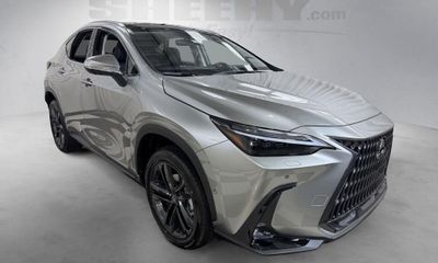 2026 Lexus NX 450H Luxury