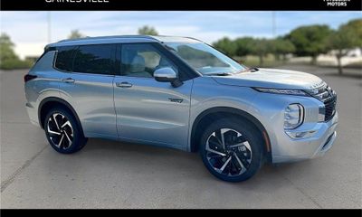 2025 Mitsubishi Outlander SEL Platinum Edition