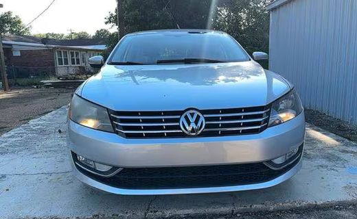 2015 Volkswagen Passat SEL