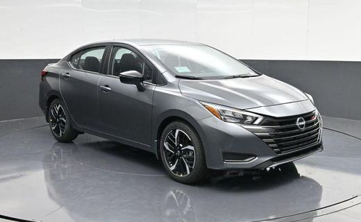2025 Nissan Versa SR