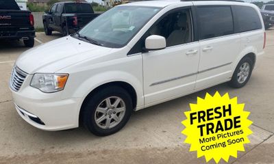 2011 Chrysler Town AND Country Touring
