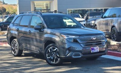 2025 Subaru Forester Limited Base