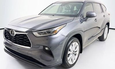 2021 Toyota Highlander LE