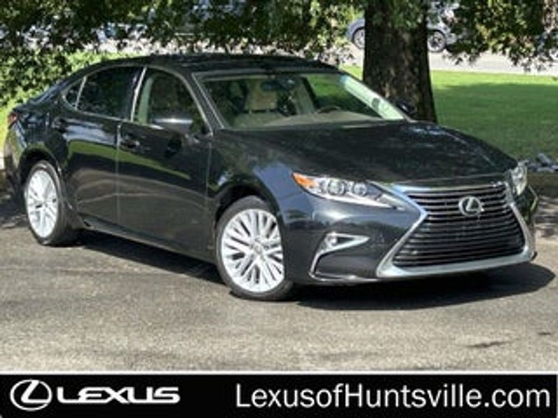2015 Lexus ES — a typically priced live listing