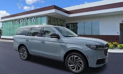 2027 Lincoln Navigator Reserve