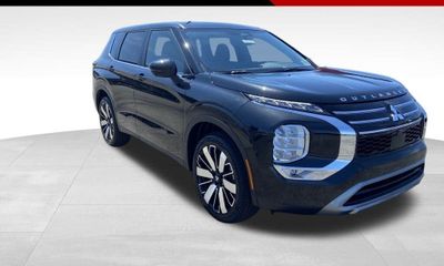2026 Mitsubishi Outlander ES