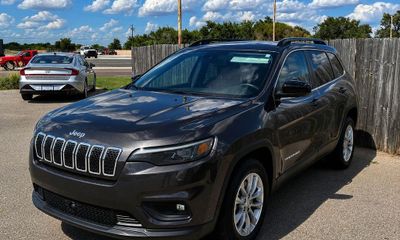 2022 Jeep Cherokee Latitude LUX