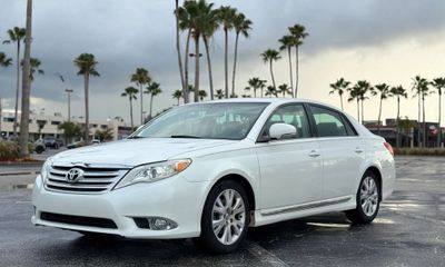 2012 Toyota Avalon Base