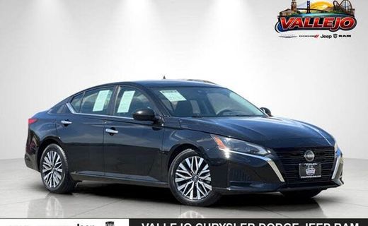 2024 Nissan Altima SV