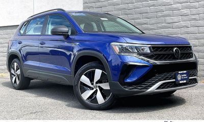 2024 Volkswagen Taos 4Motion S