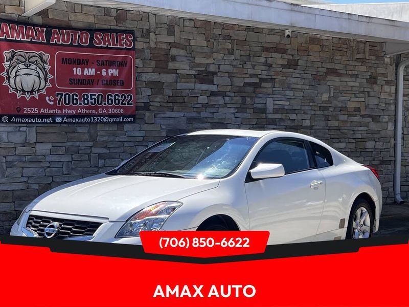 2009 Nissan Altima — a typically priced live listing