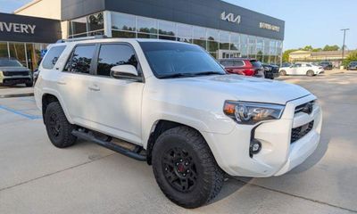 2024 Toyota 4RUNNER SR5
