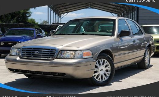 2004 Ford Crown Victoria LX