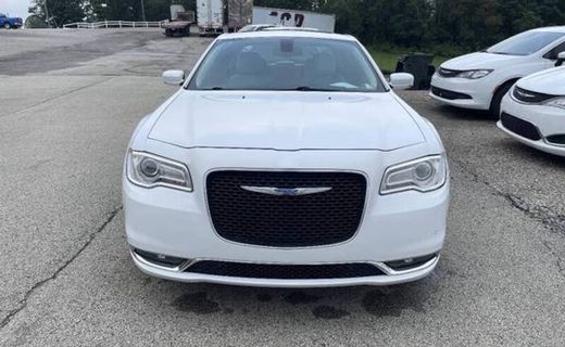 2017 Chrysler 300 Limited