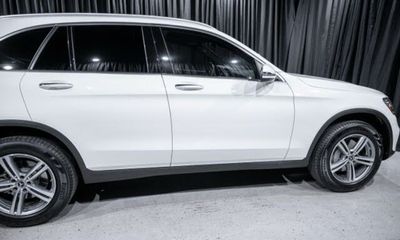 2022 Mercedes-Benz GLC-Class GLC300