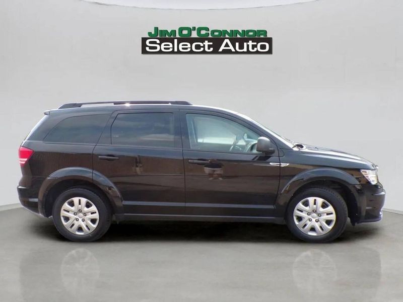 Representative 2018 Dodge Journey photo