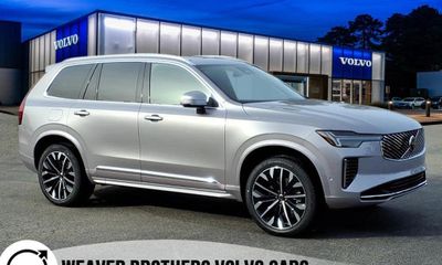 2026 Volvo XC90 Plus Bright