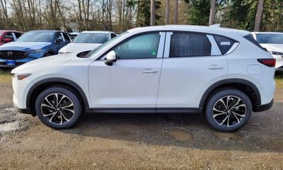 2023 Mazda CX-5 Premium Package