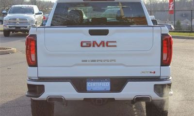 2021 GMC Sierra AT4