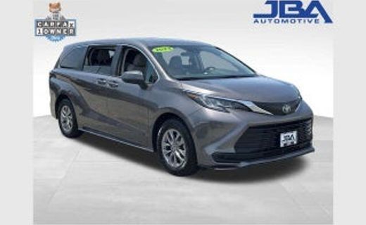 2021 Toyota Sienna LE