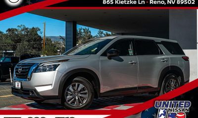 2025 Nissan Pathfinder S