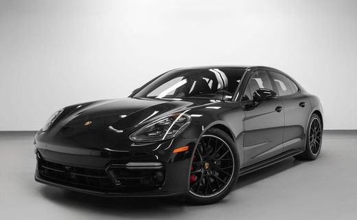 2023 Porsche Panamera GTS