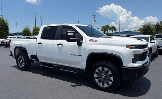 2025 Chevrolet Silverado HD Custom