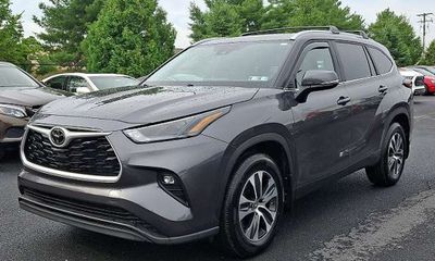 2024 Toyota Highlander XLE