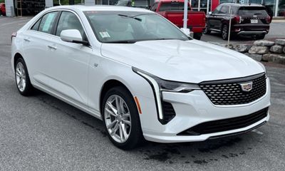 2025 Cadillac CT4 Luxury