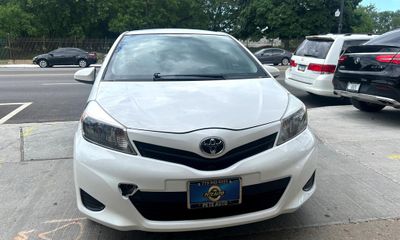 2014 Toyota Yaris L 5DOOR AT