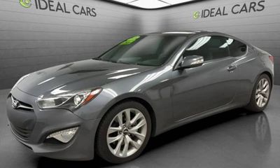 2015 Hyundai Genesis Coupe GLS Middle