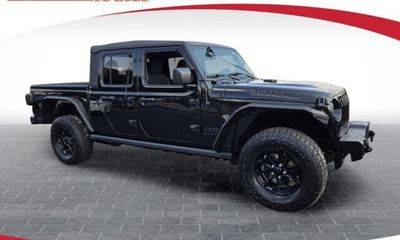 2022 Jeep Gladiator Sport