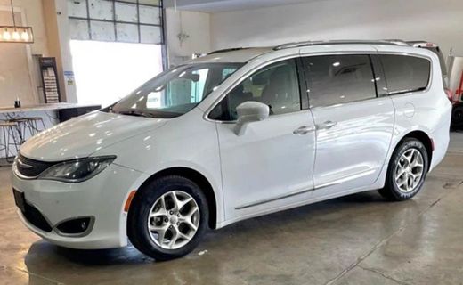 2018 Chrysler Pacifica Touring L