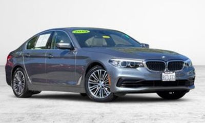 2017 Jaguar XJ R Sport