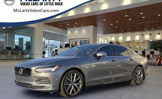 2017 Volvo S90 Momentum