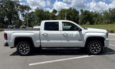 2017 GMC Sierra SLT