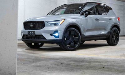 2026 Volvo XC40 Ultra Black Edition