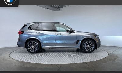 2026 BMW X5 XDRIVE50E