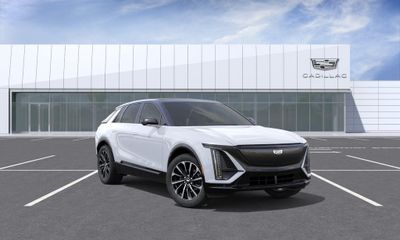 2026 Cadillac Lyriq Premium Sport