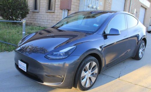 2023 Tesla Model Y Long Range