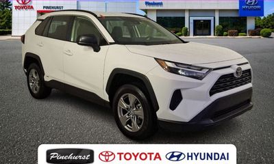2025 Toyota RAV4 LE