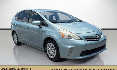 2014 Toyota Prius V TWO