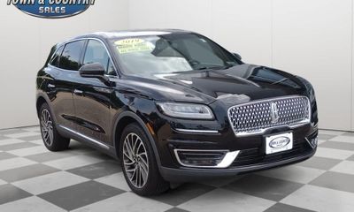 2019 Lincoln Nautilus Reserve