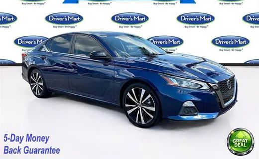2022 Nissan Altima SR