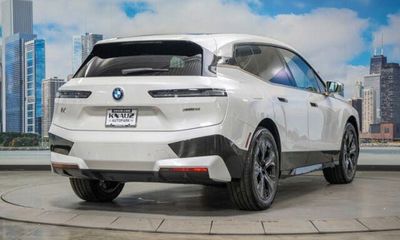 2024 BMW IX xDrive50