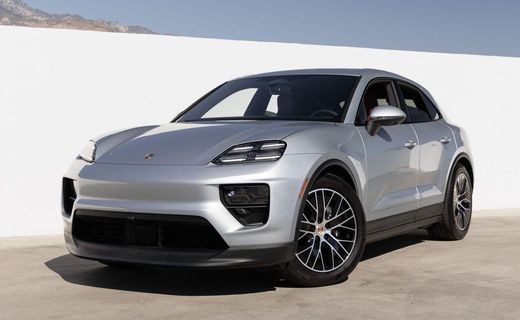 2026 Porsche Macan 4