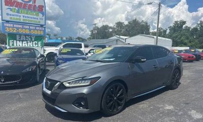 2019 Nissan Maxima S