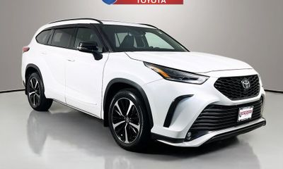 2022 Toyota Highlander XSE